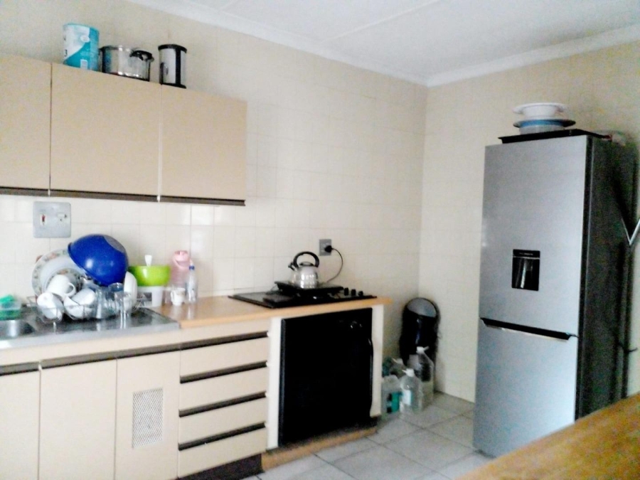 6 Bedroom Property for Sale in Escombe KwaZulu-Natal