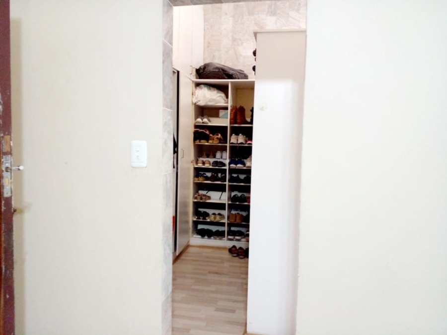 6 Bedroom Property for Sale in Escombe KwaZulu-Natal