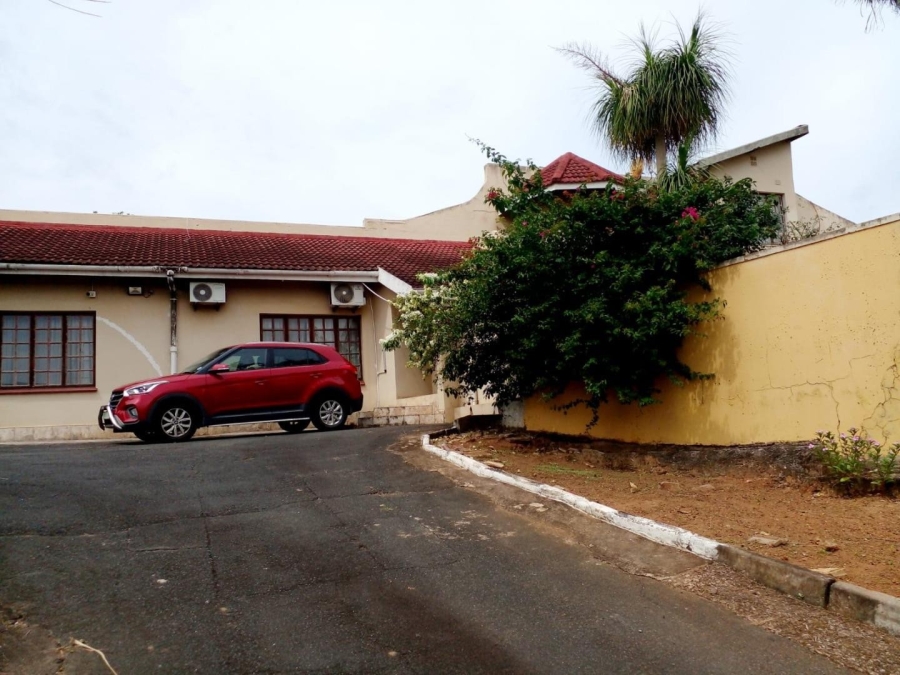 6 Bedroom Property for Sale in Escombe KwaZulu-Natal