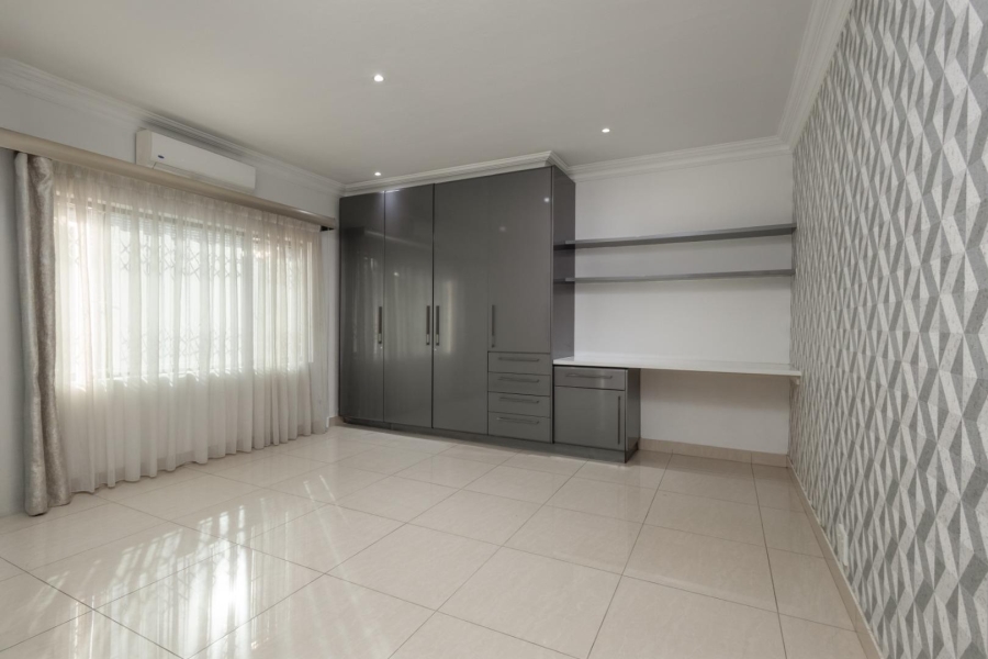 5 Bedroom Property for Sale in Malvern KwaZulu-Natal