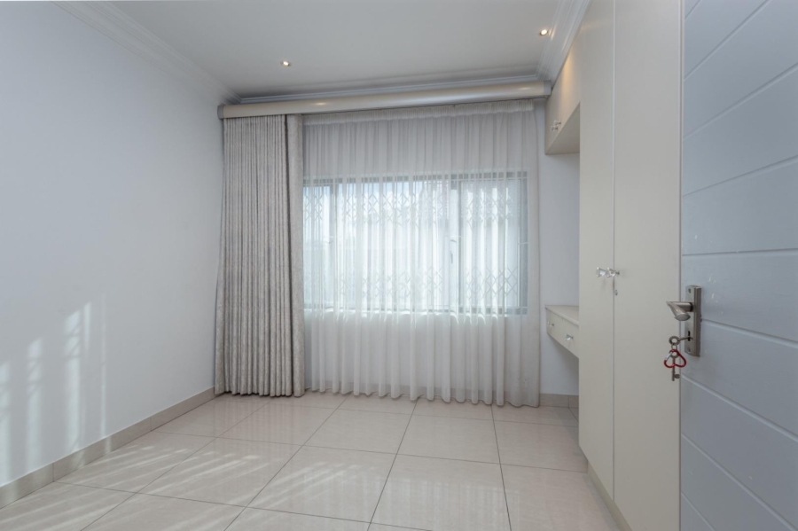 5 Bedroom Property for Sale in Malvern KwaZulu-Natal