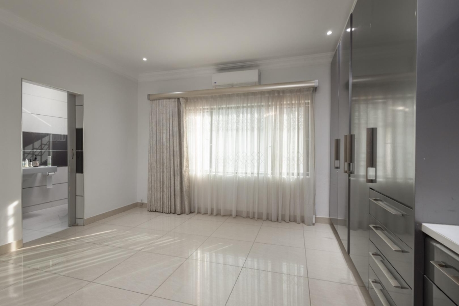 5 Bedroom Property for Sale in Malvern KwaZulu-Natal