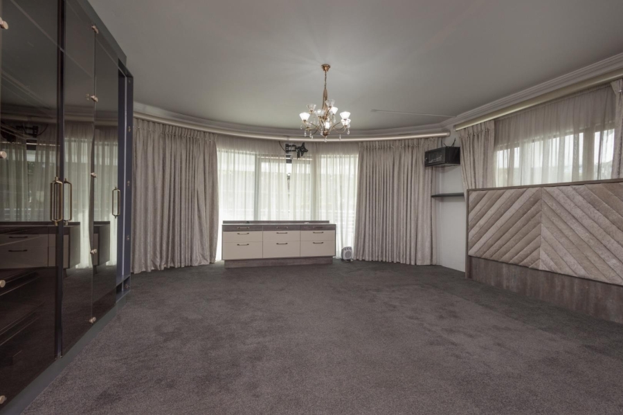 5 Bedroom Property for Sale in Malvern KwaZulu-Natal