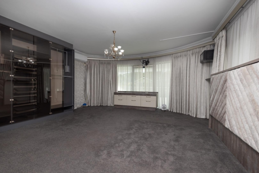 5 Bedroom Property for Sale in Malvern KwaZulu-Natal