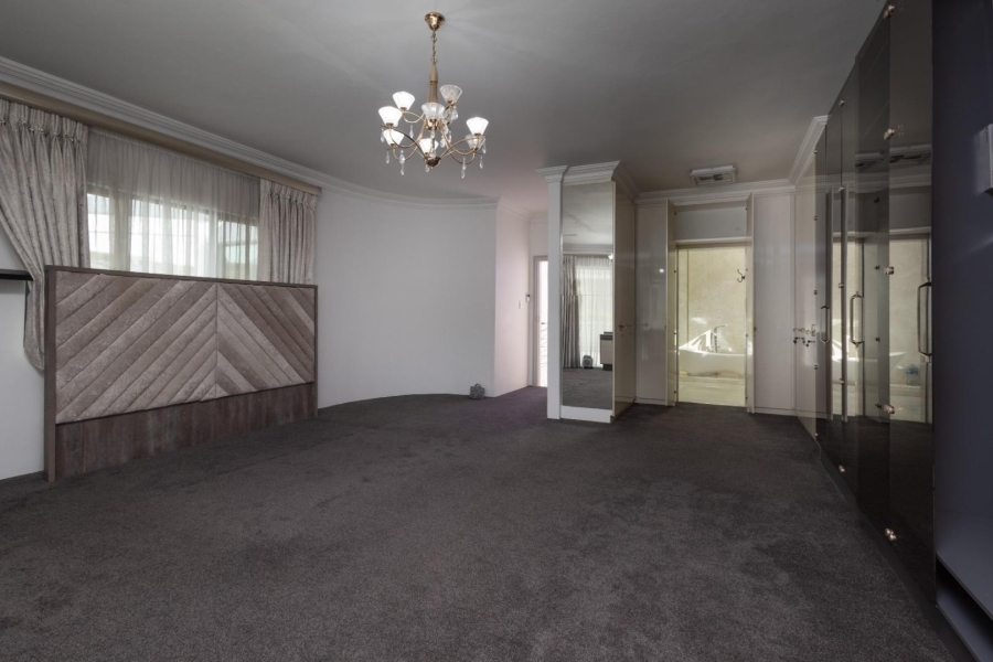 5 Bedroom Property for Sale in Malvern KwaZulu-Natal
