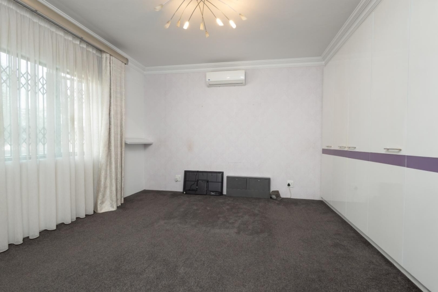 5 Bedroom Property for Sale in Malvern KwaZulu-Natal