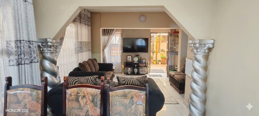 3 Bedroom Property for Sale in Risecliff KwaZulu-Natal