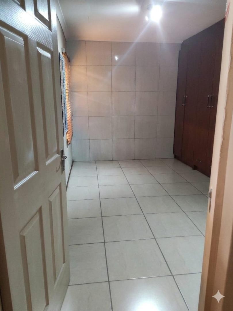 3 Bedroom Property for Sale in Risecliff KwaZulu-Natal