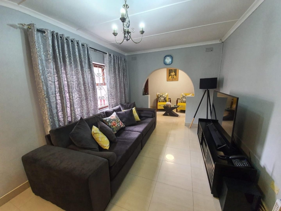 7 Bedroom Property for Sale in Shallcross KwaZulu-Natal