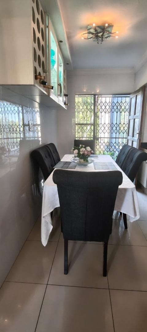 7 Bedroom Property for Sale in Shallcross KwaZulu-Natal