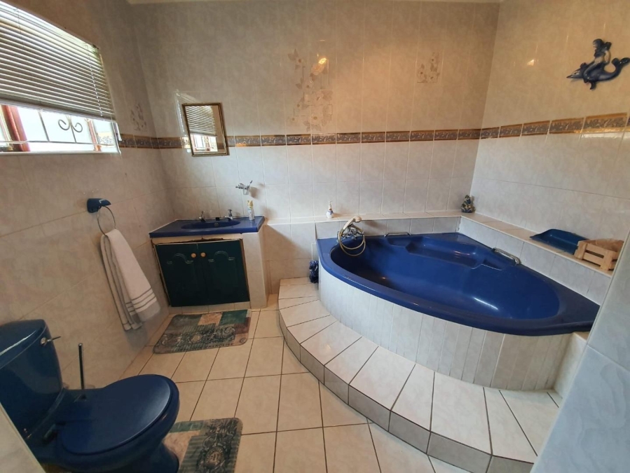 7 Bedroom Property for Sale in Shallcross KwaZulu-Natal
