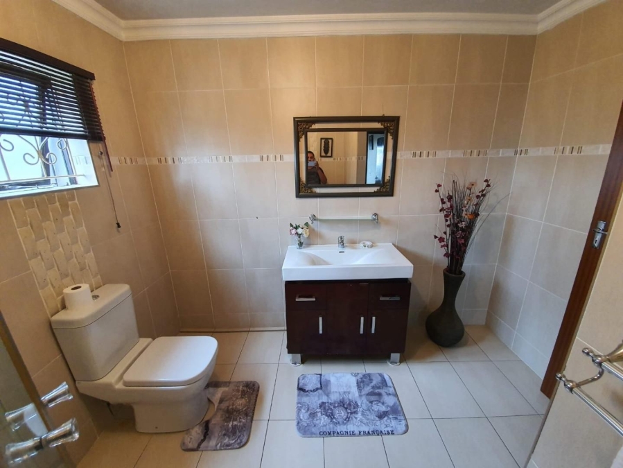 7 Bedroom Property for Sale in Shallcross KwaZulu-Natal