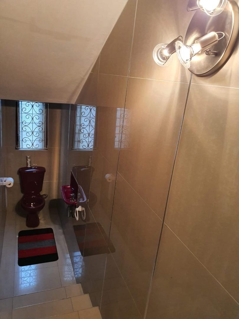 7 Bedroom Property for Sale in Shallcross KwaZulu-Natal