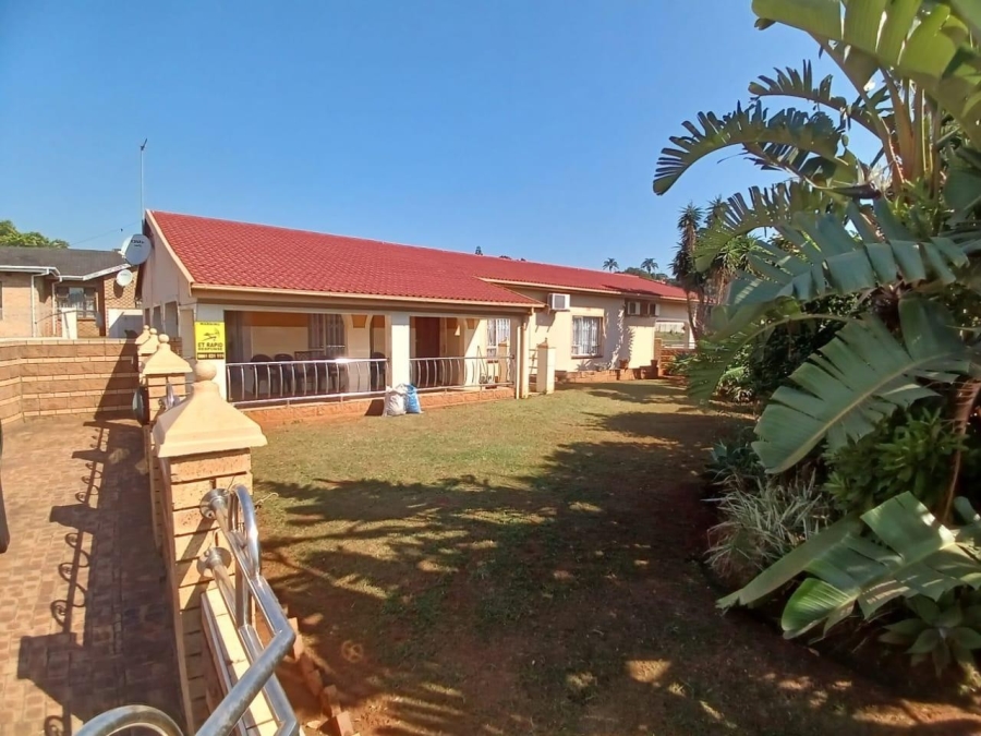 3 Bedroom Property for Sale in Woodhaven KwaZulu-Natal
