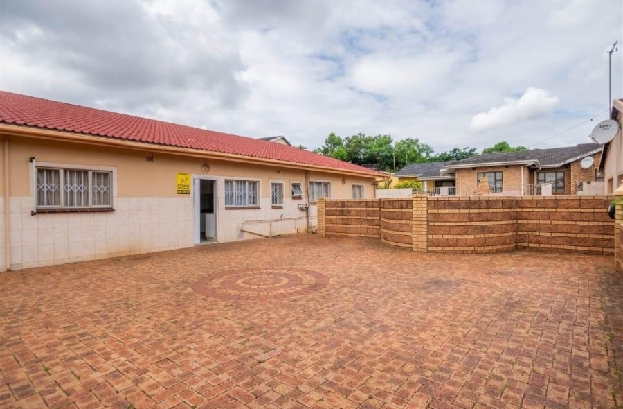 3 Bedroom Property for Sale in Woodhaven KwaZulu-Natal
