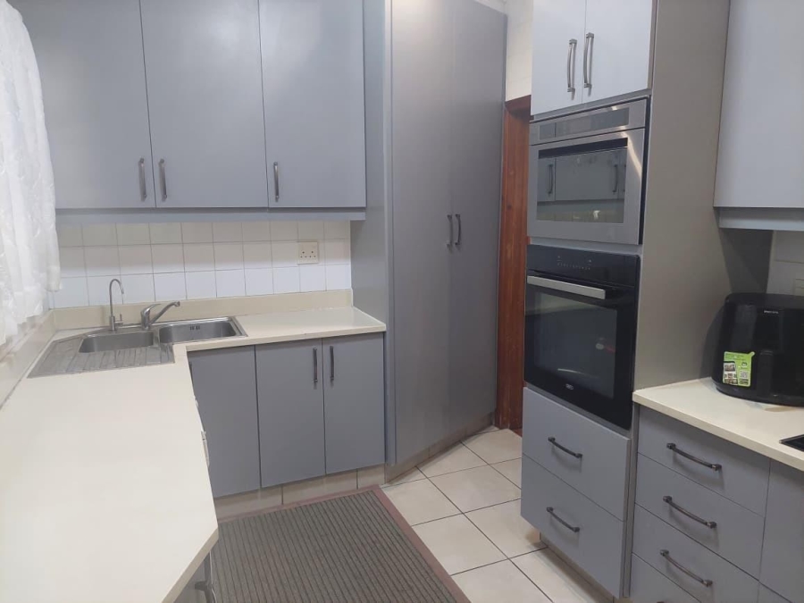 4 Bedroom Property for Sale in Bluff KwaZulu-Natal
