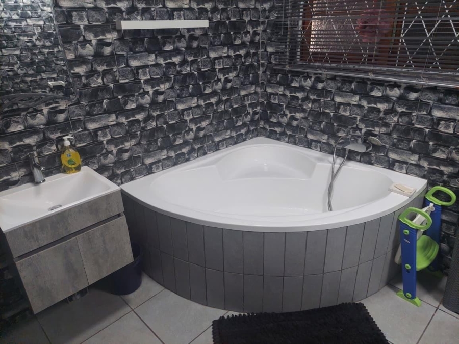 4 Bedroom Property for Sale in Bluff KwaZulu-Natal