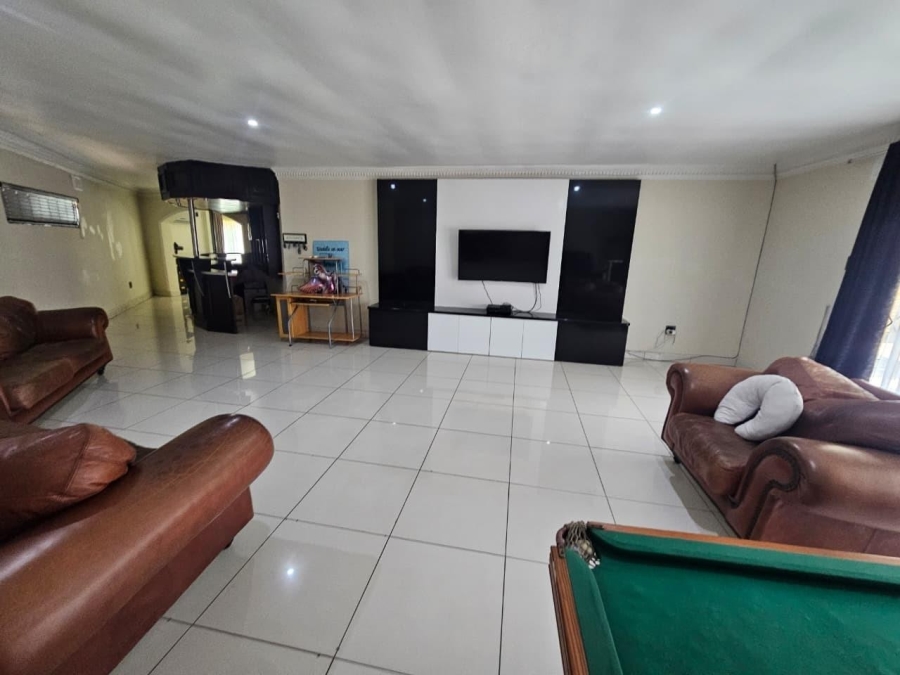 3 Bedroom Property for Sale in Amanzimtoti KwaZulu-Natal