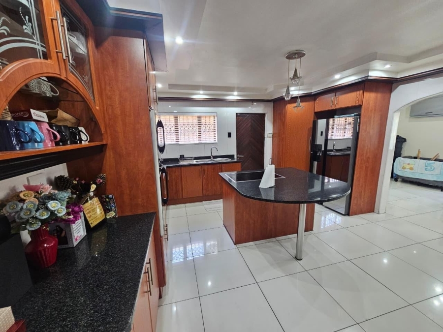 3 Bedroom Property for Sale in Amanzimtoti KwaZulu-Natal