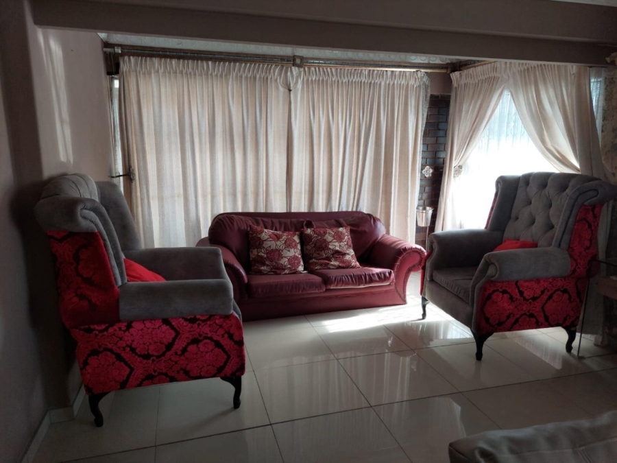 5 Bedroom Property for Sale in Bluff KwaZulu-Natal