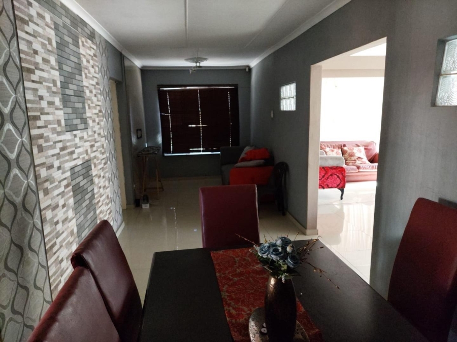 5 Bedroom Property for Sale in Bluff KwaZulu-Natal