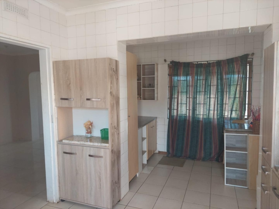 4 Bedroom Property for Sale in Montclair KwaZulu-Natal