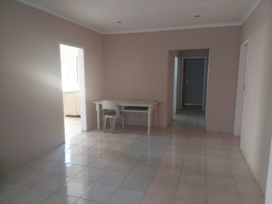 4 Bedroom Property for Sale in Montclair KwaZulu-Natal
