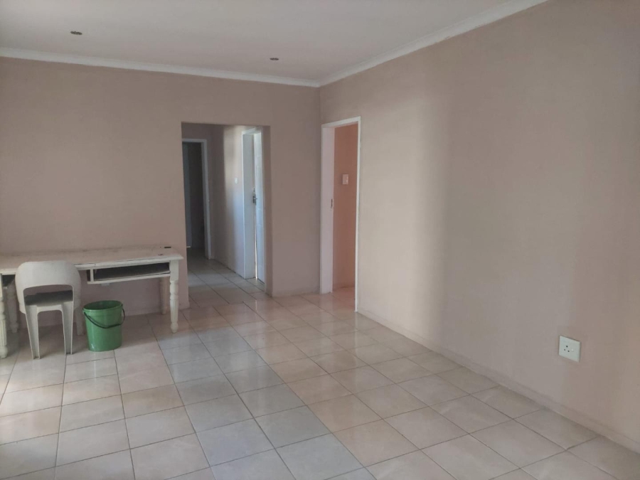 4 Bedroom Property for Sale in Montclair KwaZulu-Natal