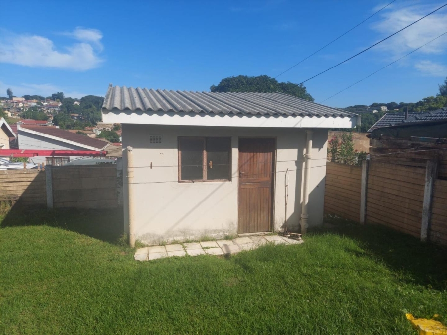 4 Bedroom Property for Sale in Montclair KwaZulu-Natal