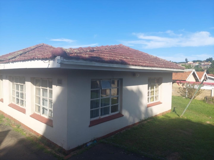 4 Bedroom Property for Sale in Montclair KwaZulu-Natal