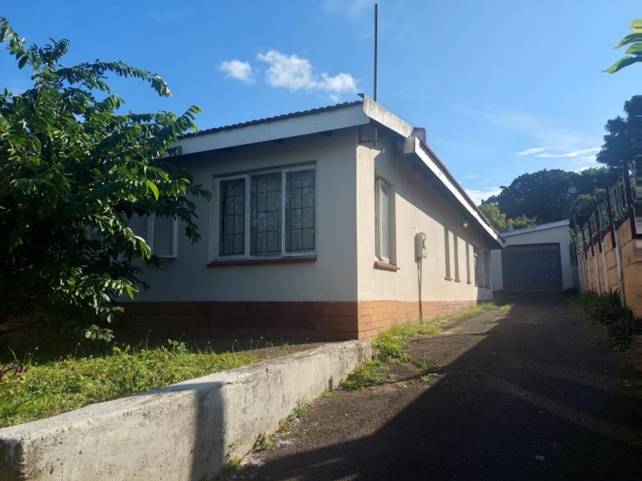 4 Bedroom Property for Sale in Montclair KwaZulu-Natal