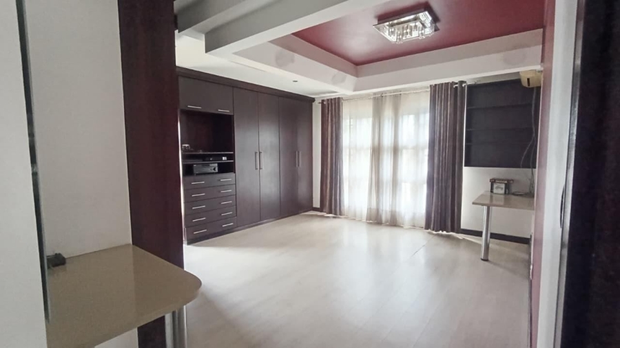8 Bedroom Property for Sale in Cato Manor KwaZulu-Natal
