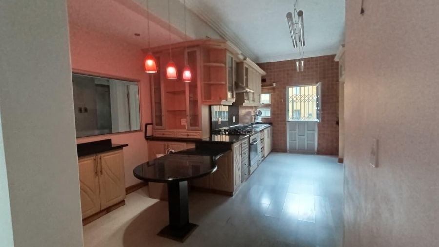 8 Bedroom Property for Sale in Cato Manor KwaZulu-Natal