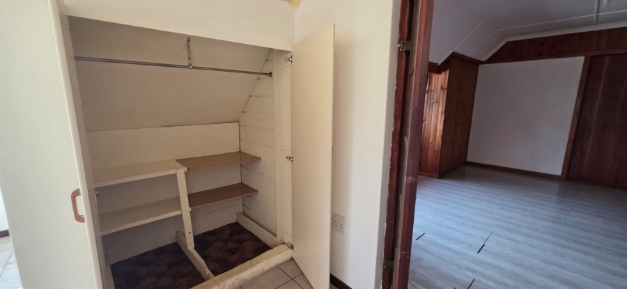 To Let 1 Bedroom Property for Rent in Bluff KwaZulu-Natal