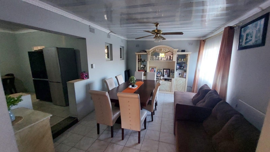 3 Bedroom Property for Sale in Montclair KwaZulu-Natal