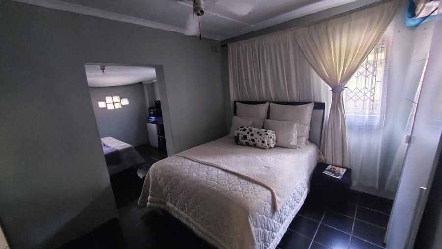 3 Bedroom Property for Sale in Montclair KwaZulu-Natal