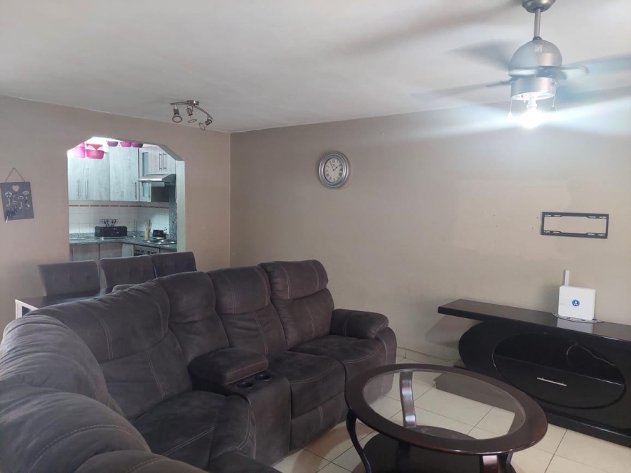 3 Bedroom Property for Sale in Montclair KwaZulu-Natal
