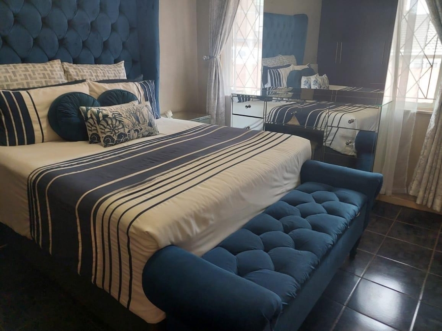 3 Bedroom Property for Sale in Montclair KwaZulu-Natal