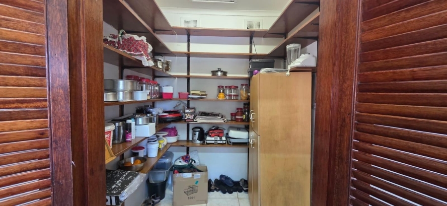 To Let 5 Bedroom Property for Rent in Bluff KwaZulu-Natal