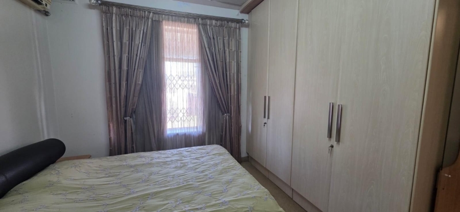 To Let 5 Bedroom Property for Rent in Bluff KwaZulu-Natal