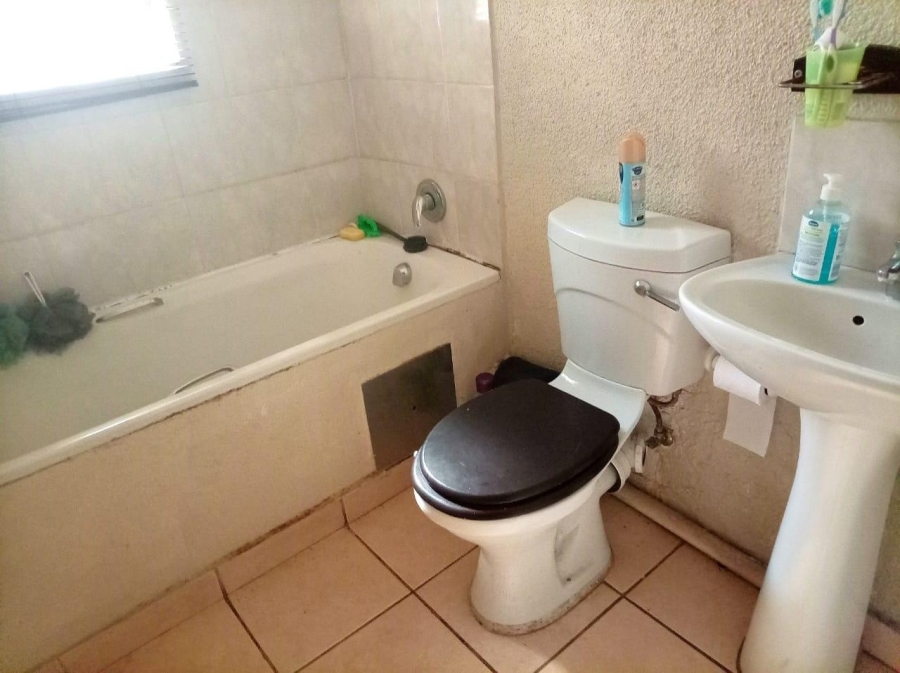 2 Bedroom Property for Sale in Montclair KwaZulu-Natal