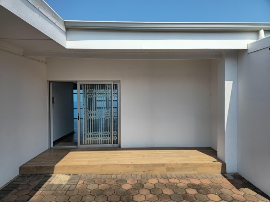 5 Bedroom Property for Sale in Bluff KwaZulu-Natal