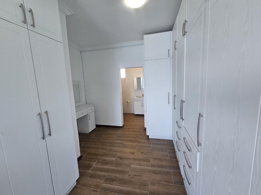 5 Bedroom Property for Sale in Bluff KwaZulu-Natal