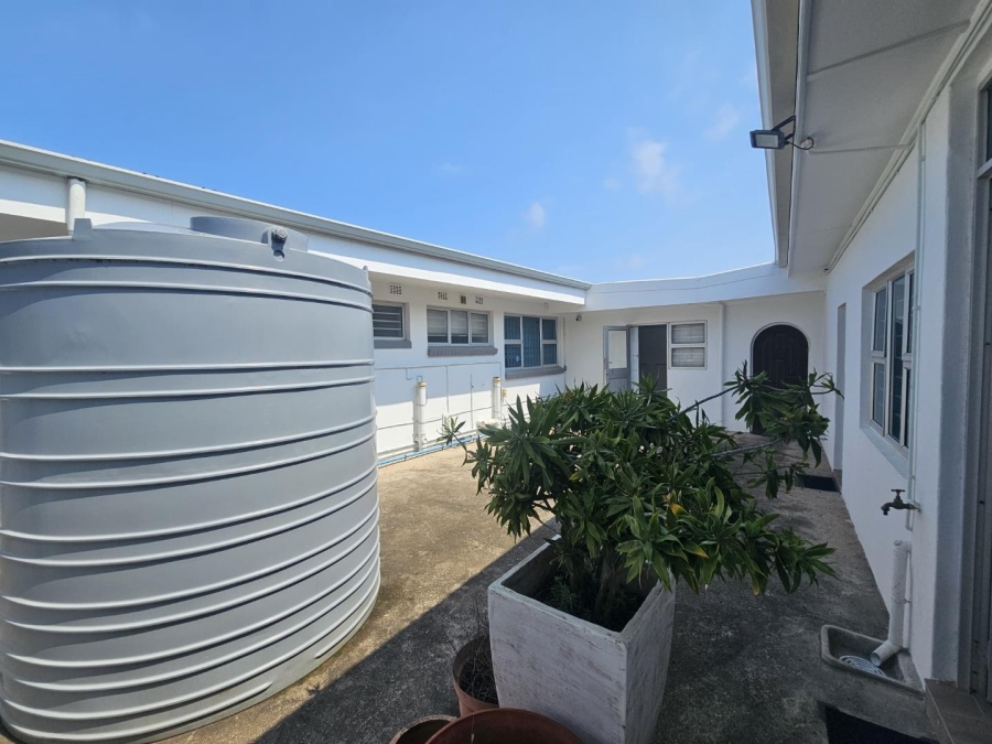 5 Bedroom Property for Sale in Bluff KwaZulu-Natal