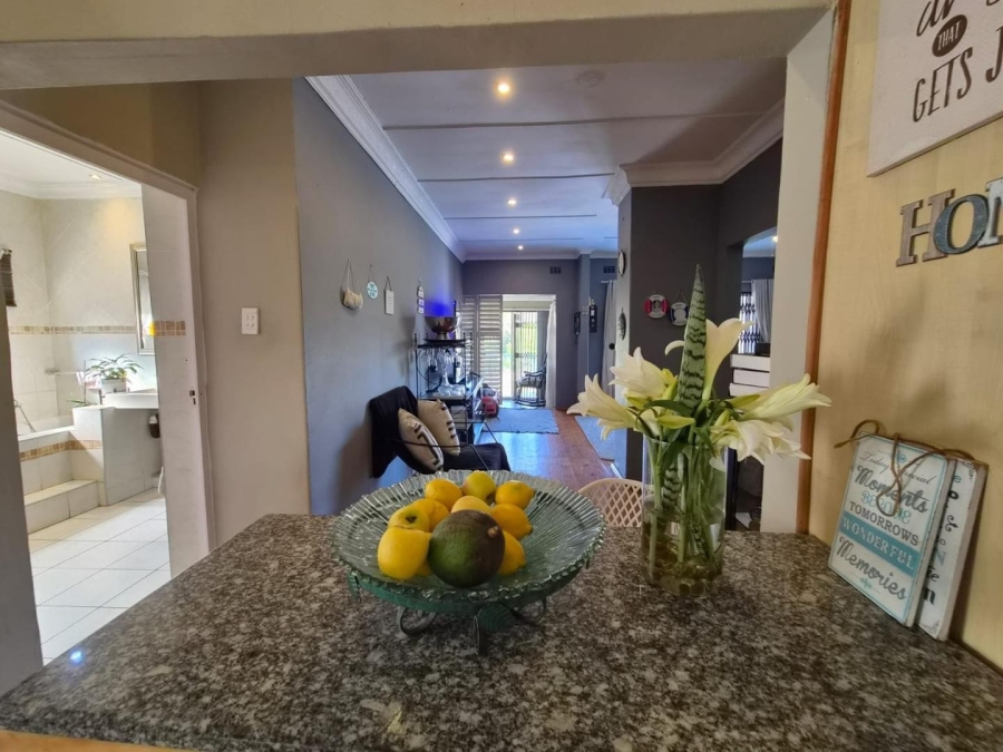 5 Bedroom Property for Sale in Bluff KwaZulu-Natal