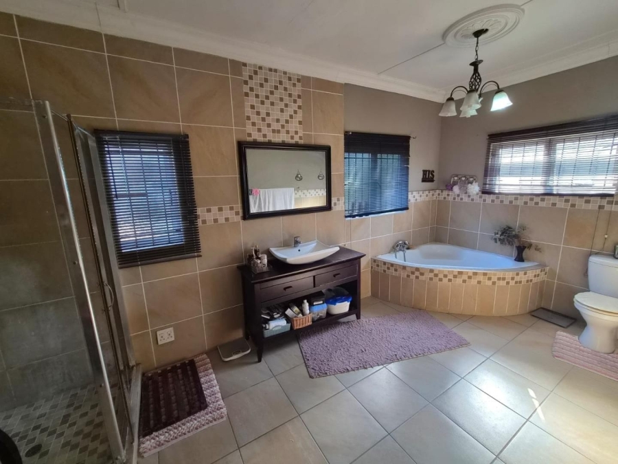 5 Bedroom Property for Sale in Bluff KwaZulu-Natal