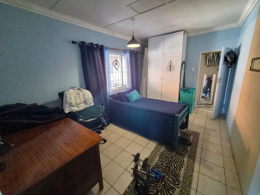 5 Bedroom Property for Sale in Bluff KwaZulu-Natal