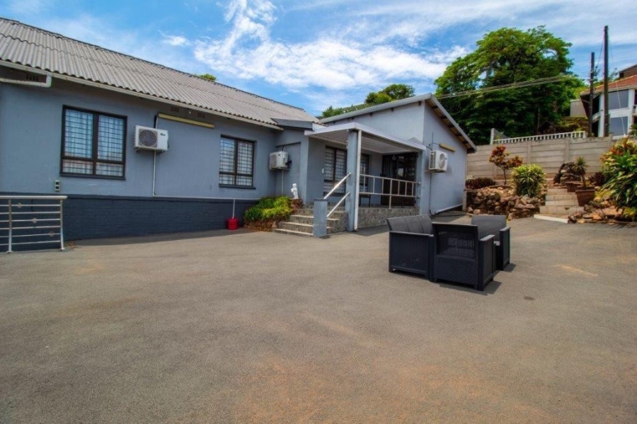 5 Bedroom Property for Sale in Bluff KwaZulu-Natal