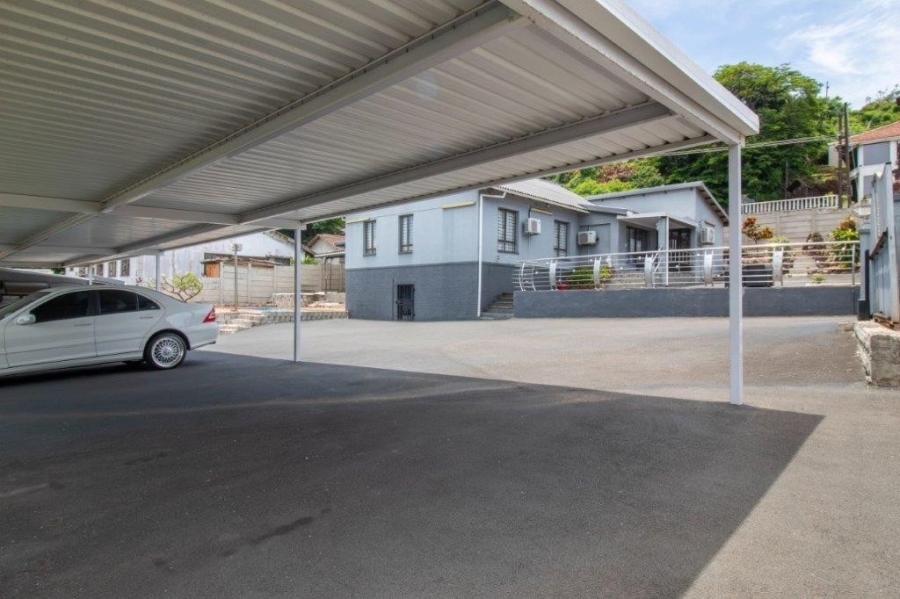 5 Bedroom Property for Sale in Bluff KwaZulu-Natal