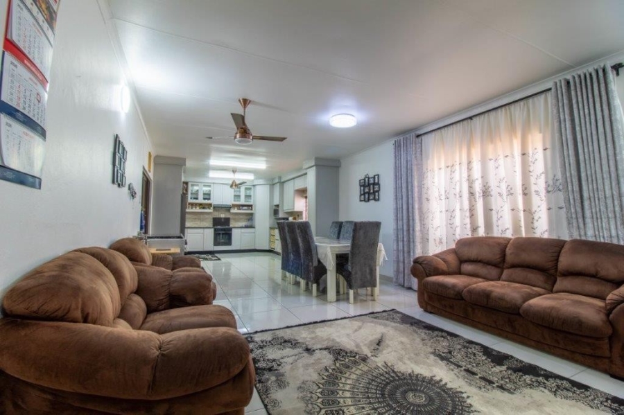 5 Bedroom Property for Sale in Bluff KwaZulu-Natal